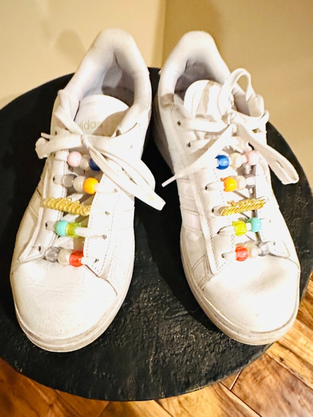 ADIDAS BEADED SHOE SIZE 9
